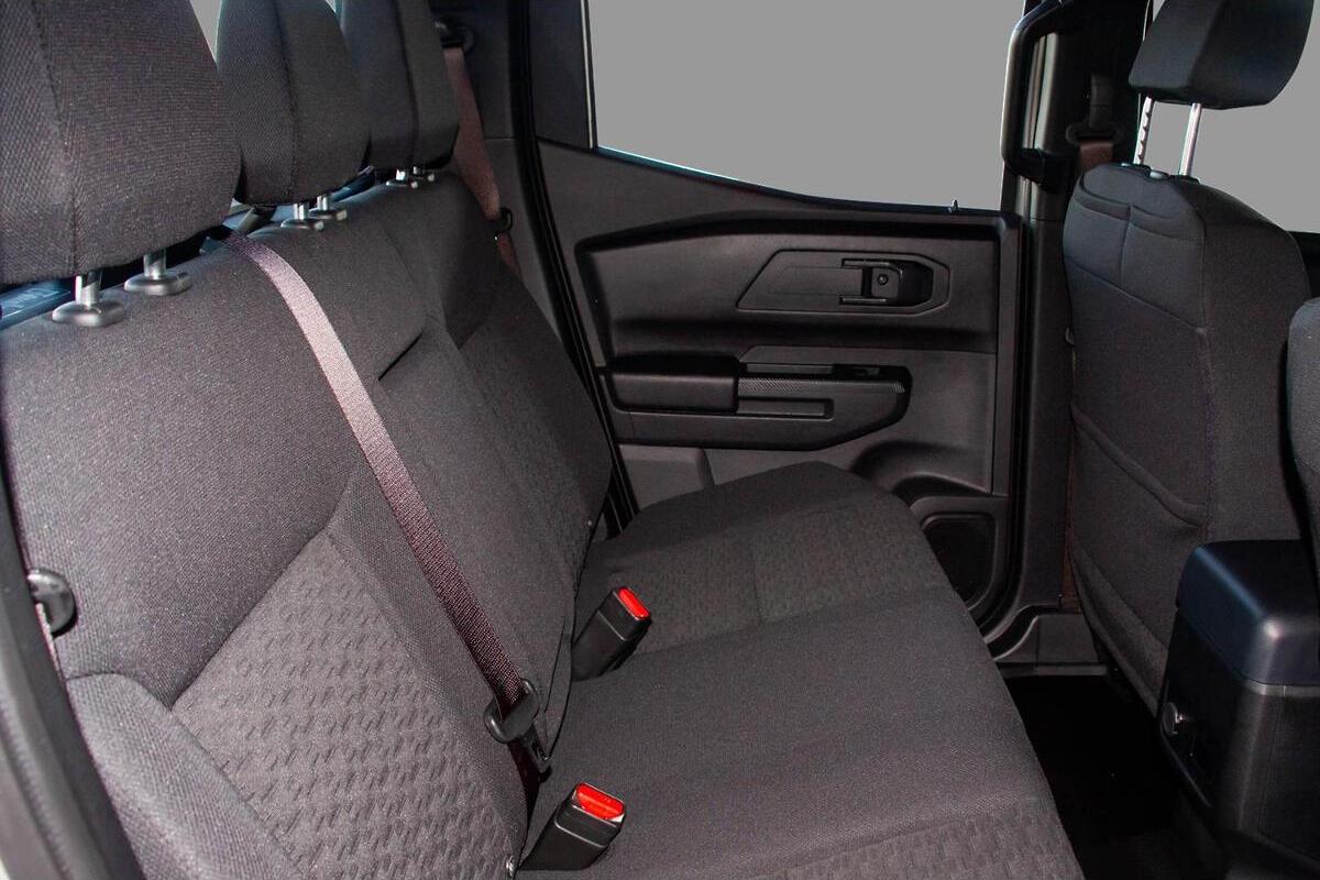 2025 Mitsubishi Triton GLX MV Auto 4X4 MY25 Double Cab image 9