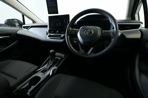 2023 Toyota Corolla Sedan Hybrid Ascent Sport image 18