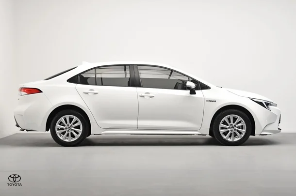 2024 Toyota Corolla Sedan Hybrid Ascent Sport image 3