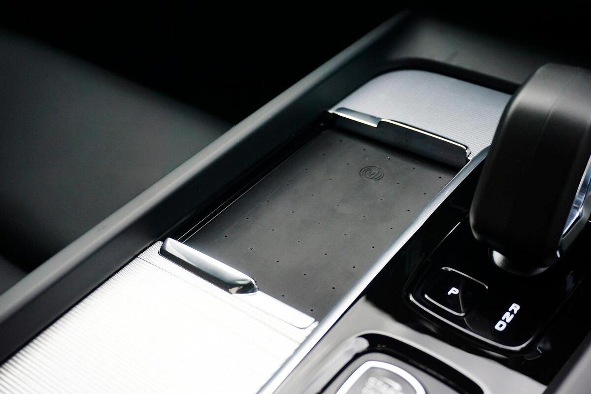 2024 Volvo XC60 Plus B5 Auto AWD MY25 image 17