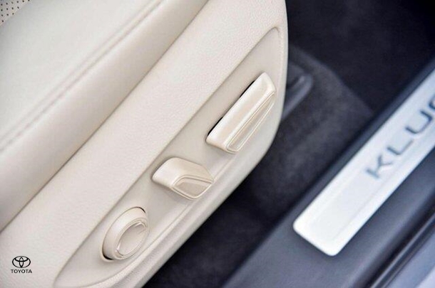 2023 Toyota Kluger Hybrid AWD GRANDE image 16