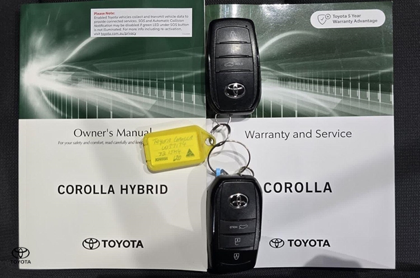 2024 Toyota COROLLA SEDAN HYBRID Ascent Sport image 30