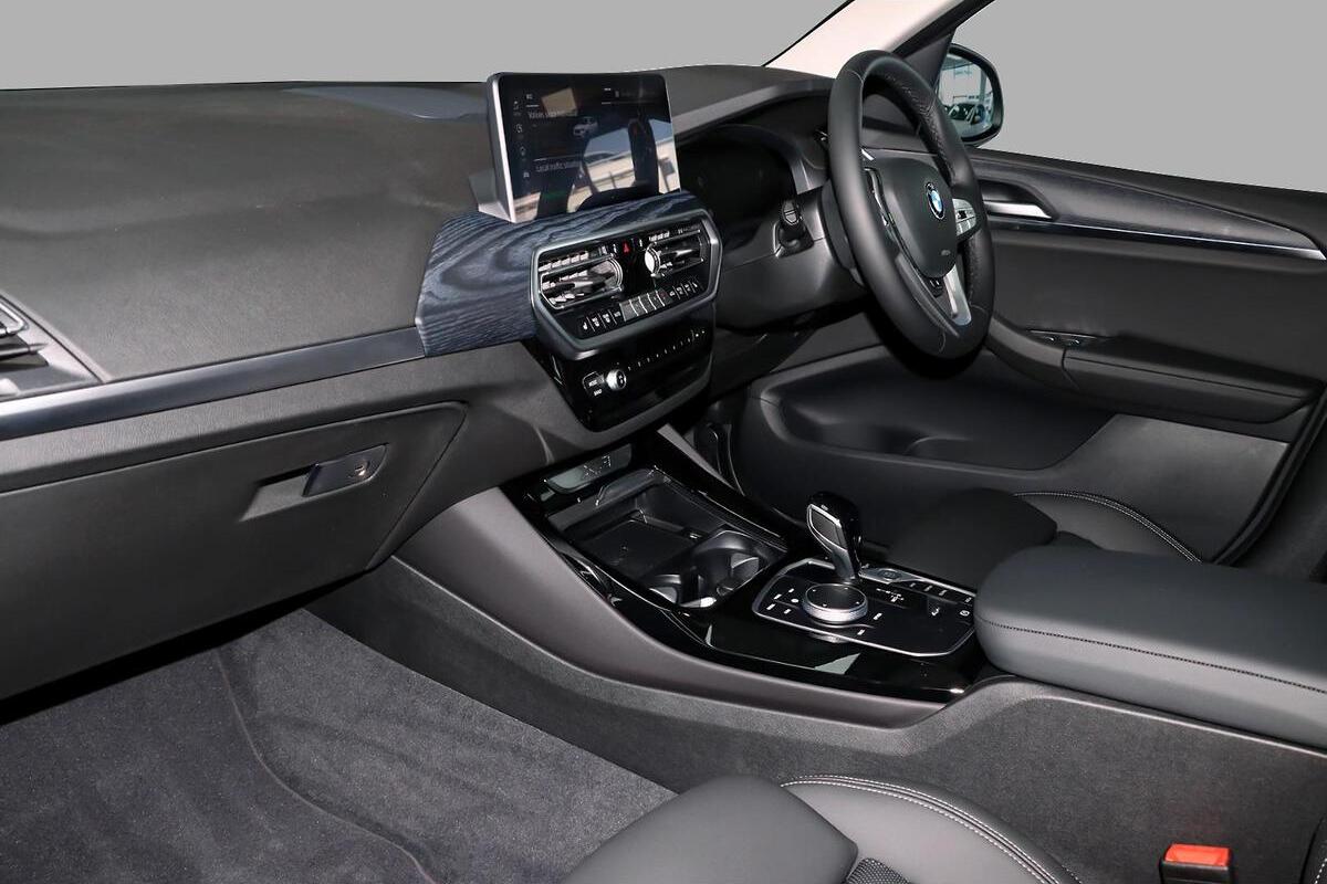 2024 BMW X3 sDrive20i G01 LCI Auto image 7