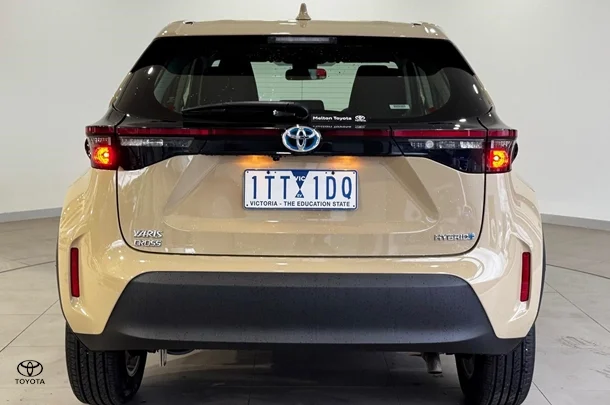 2021 Toyota Yaris Cross Hybrid GX image 10