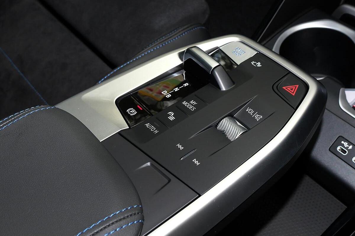 2025 BMW iX1 xDrive30 M Sport U11 Auto AWD image 15