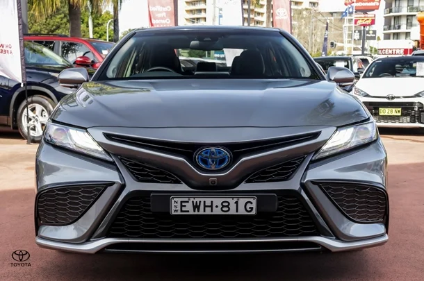 2022 TOYOTA Camry Hybrid SL image 4