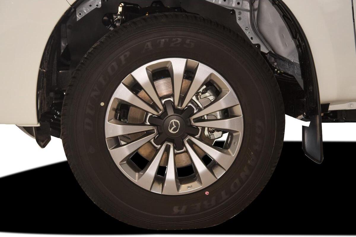 2024 Mazda BT-50 XT TF Manual 4x4 Dual Cab image 6