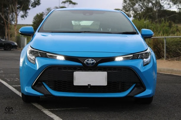 2022 Toyota Corolla Hatch Hybrid Ascent Sport image 6