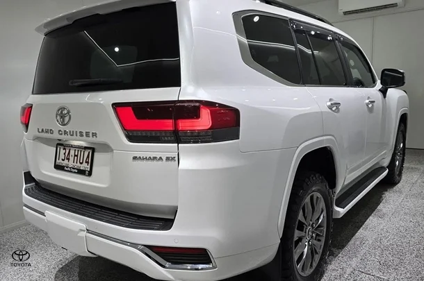 2023 Toyota Landcruiser Sahara ZX image 2