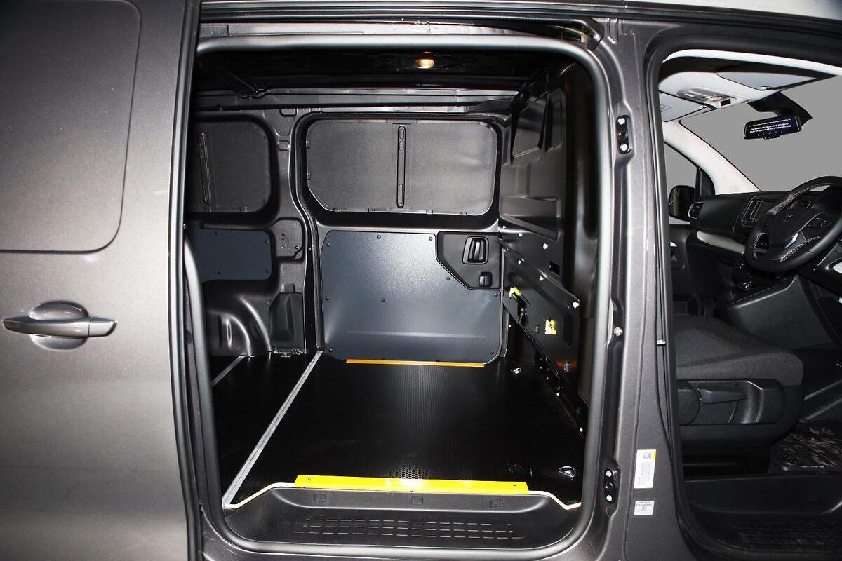 2024 Peugeot Expert Premium SWB Auto image 16