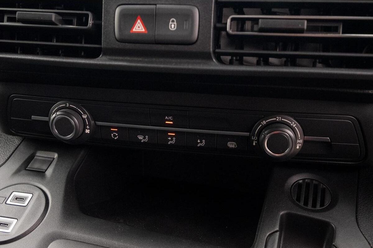 2024 Peugeot Partner Pro LWB Auto MY25 image 11