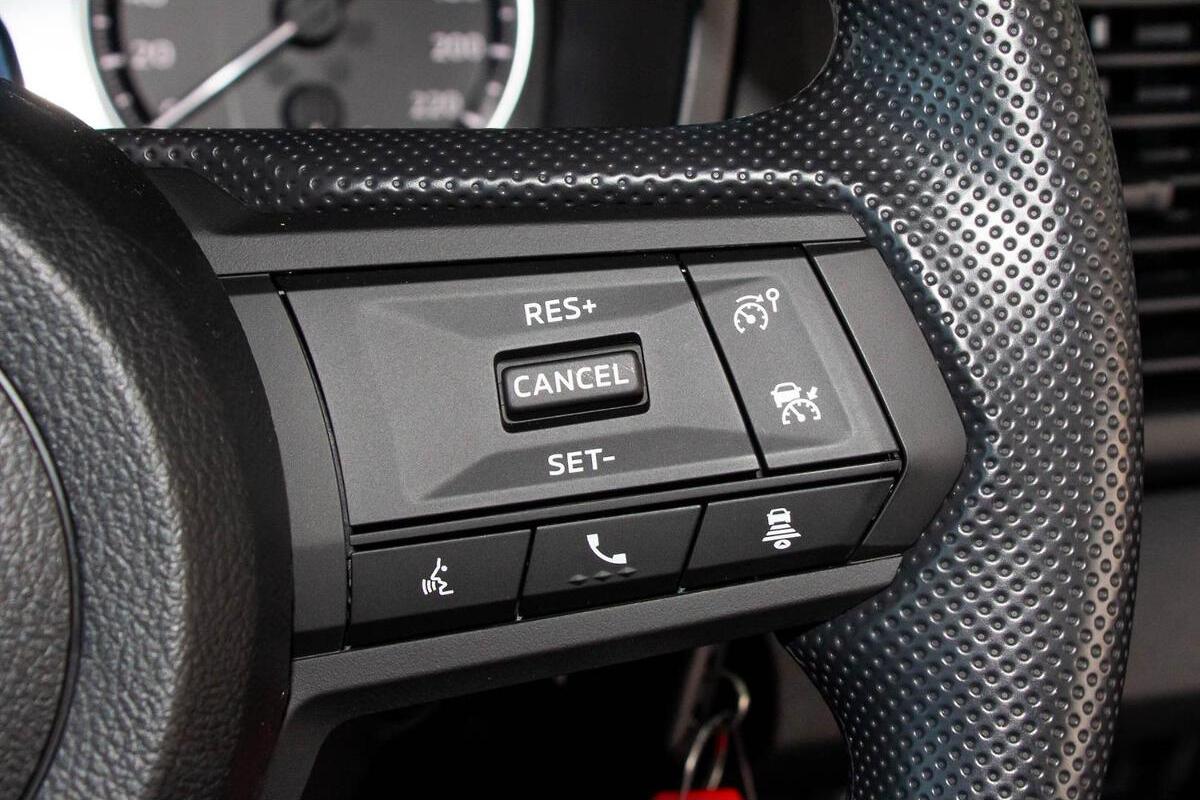 2025 Mitsubishi Triton GLX MV Auto 4X4 MY25 Double Cab image 15