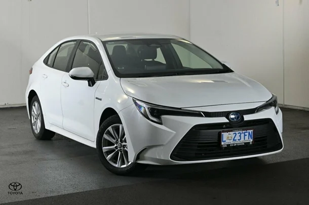 2023 Toyota Corolla Sedan Hybrid Ascent Sport image 1
