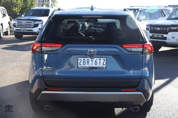 2024 Toyota Rav4 Hybrid GXL-2WD image 10