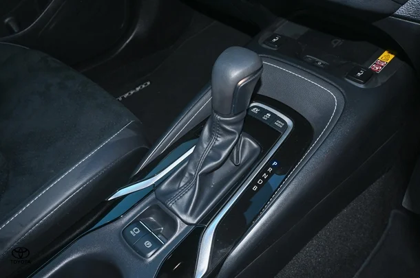 2024 TOYOTA Corolla Hatch Hybrid ZR image 14