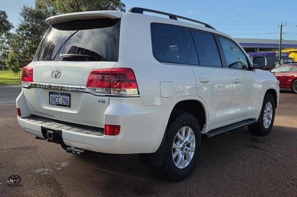 2020 Toyota Landcruiser VX image 5