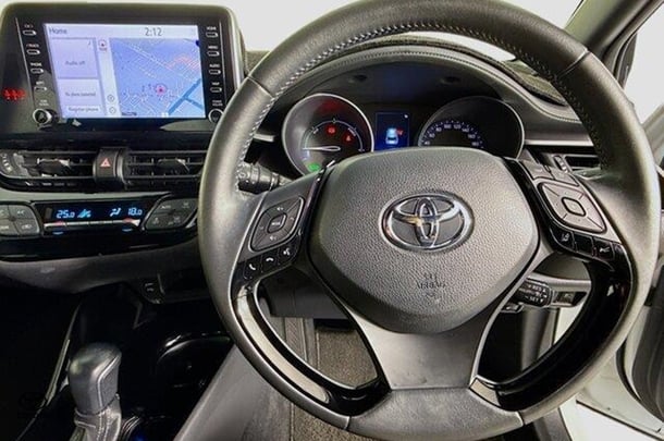 2022 Toyota C-HR Hybrid GR-S image 20
