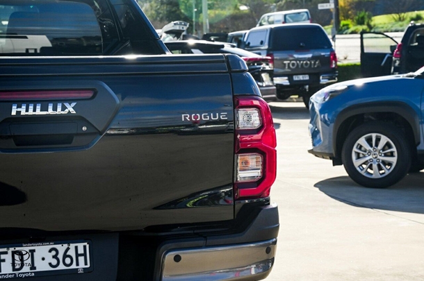 2023 Toyota Hilux 4x4 Rogue image 22