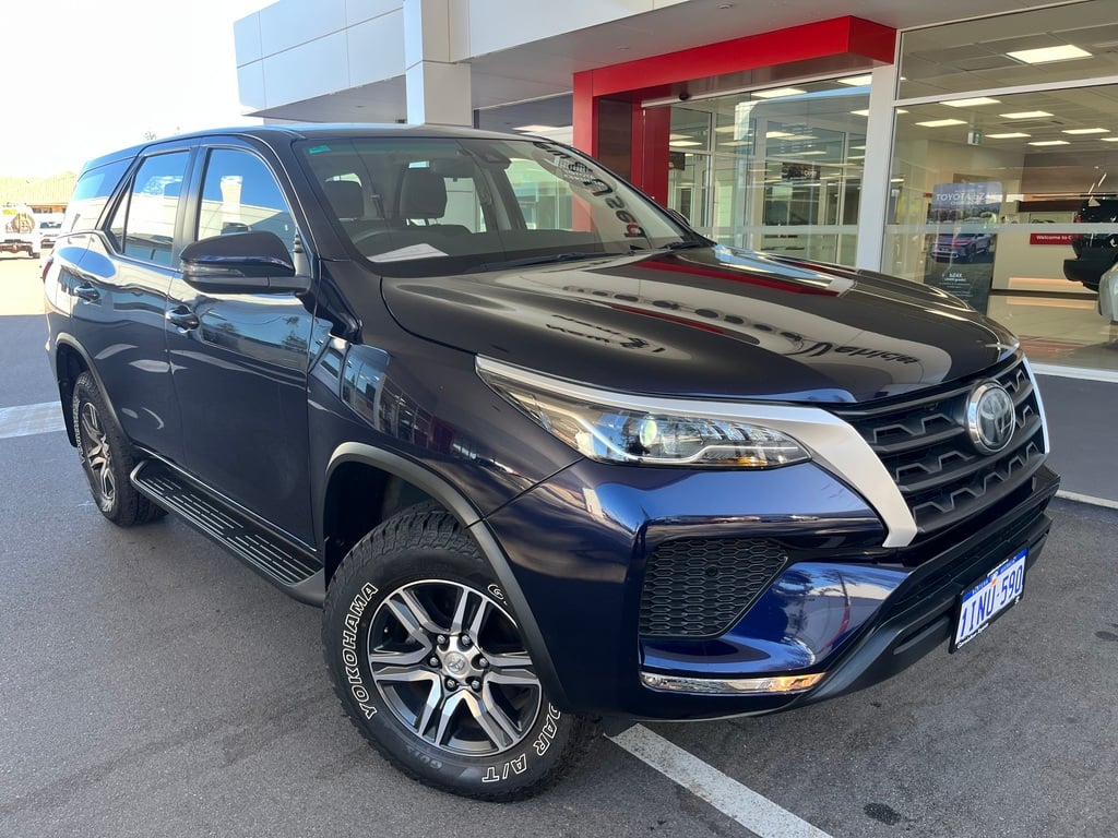 2020 Toyota Fortuner GX image 1