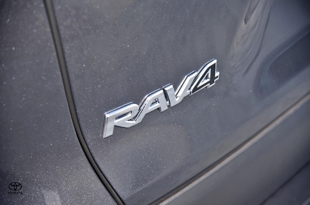 2024 Toyota RAV4 Hybrid Cruiser 2WD image 8