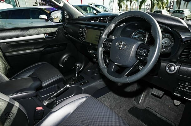 2023 Toyota Hilux 4x4 Rogue image 7