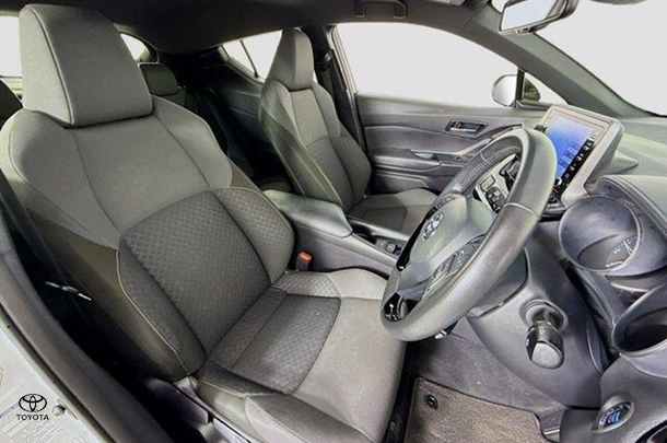 2023 Toyota CH-R GXL 2WD image 11