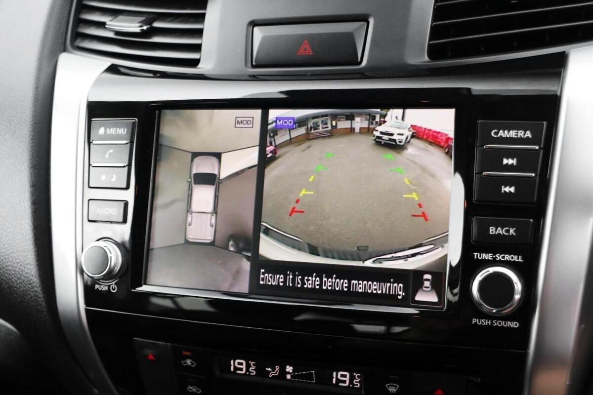 2024 Nissan Navara ST-X D23 Auto 4x2 MY24 Dual Cab image 8