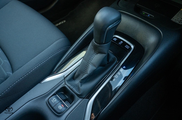 2021 TOYOTA Corolla Hatch Hybrid SX image 14