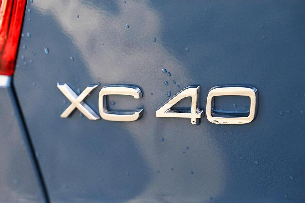 2024 Volvo XC40 Plus B4 Auto MY25 image 9