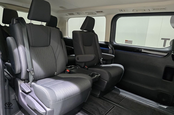 2022 Toyota Granvia Standard image 25