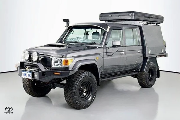 2019 Toyota LANDCRUISER MILITARY GXL image 4