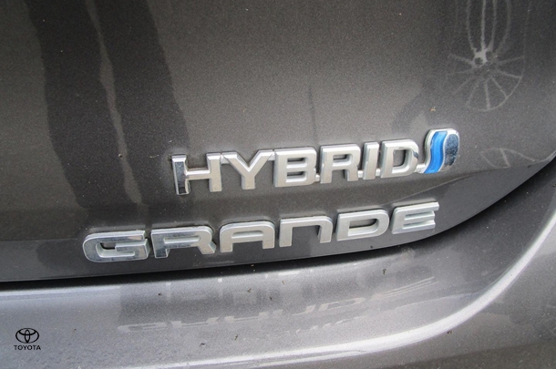 2021 Toyota Kluger Hybrid AWD GRANDE image 24