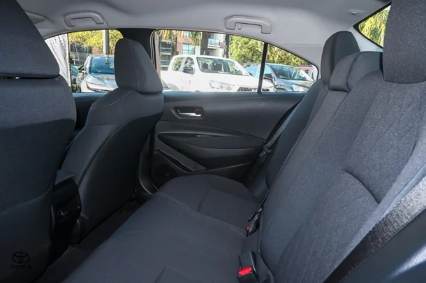 2021 TOYOTA Corolla Sedan SX image 32