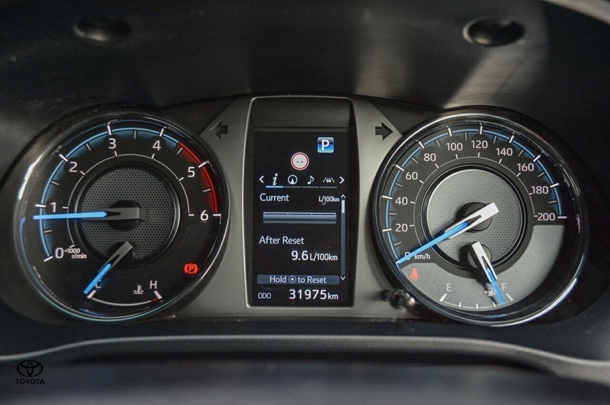 2023 Toyota Hilux 4x4 Rogue image 25