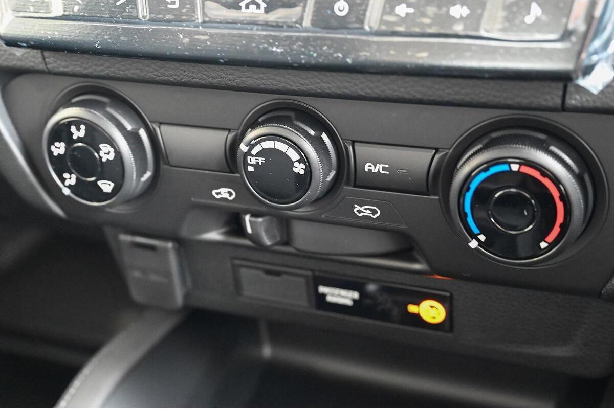 2024 Mazda BT-50 XT TF Auto 4x2 image 10