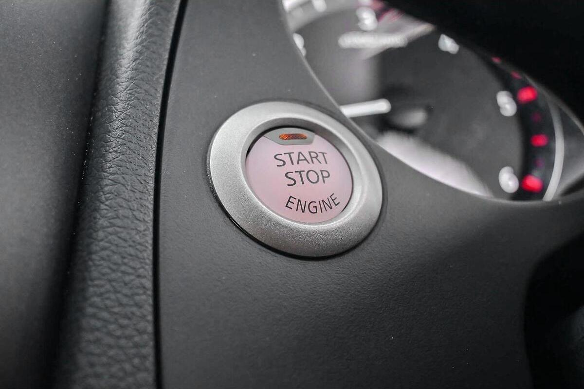 2024 Nissan Navara PRO-4X Warrior D23 Auto 4x4 MY24 Dual Cab image 15