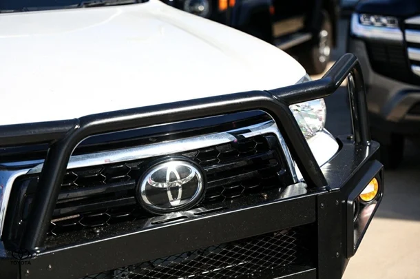 2019 Toyota Hilux 4x2 SR image 7