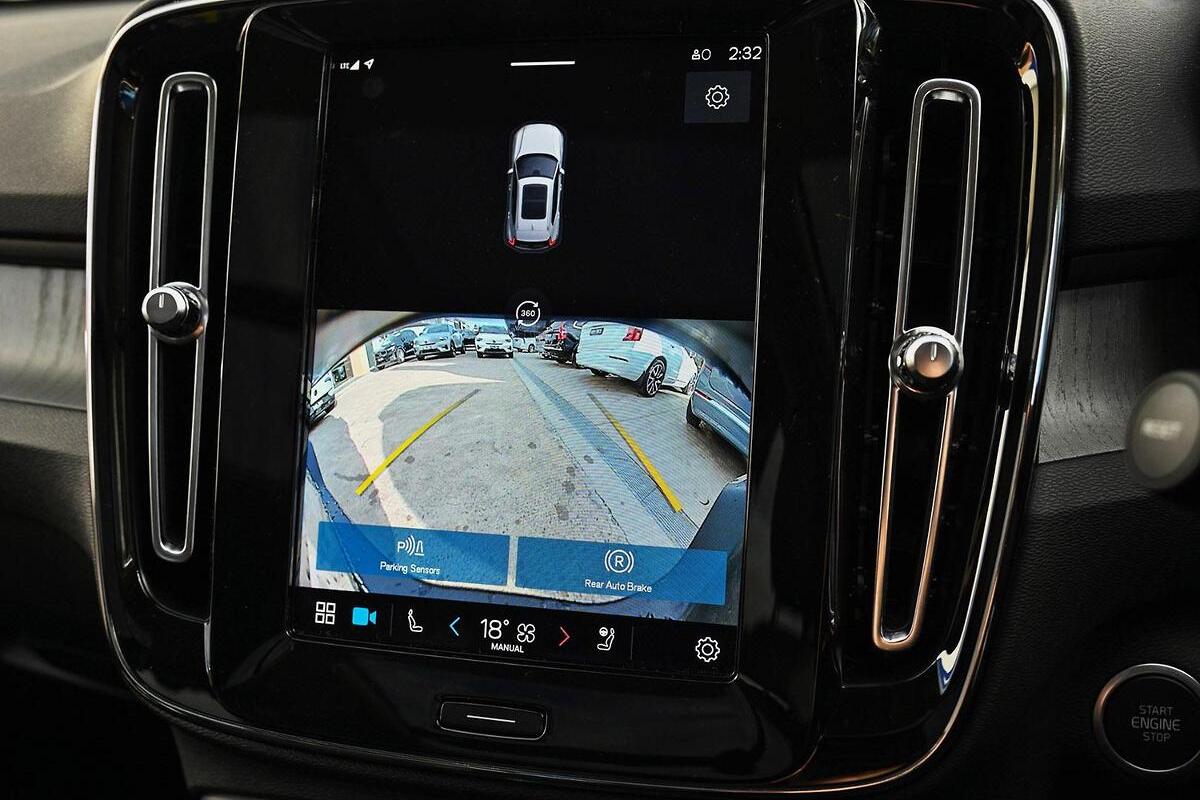 2024 Volvo XC40 Plus B4 Auto MY25 image 11