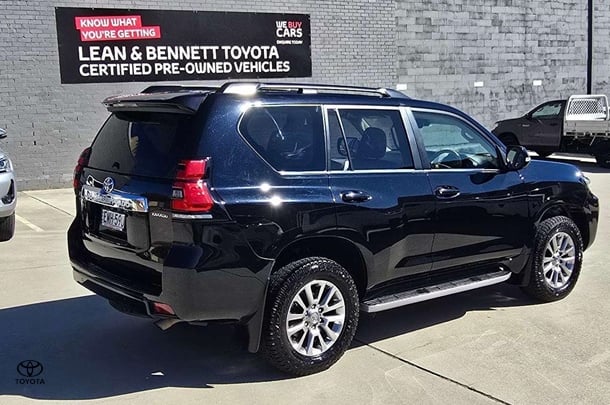 2021 Toyota Prado Kakadu image 2