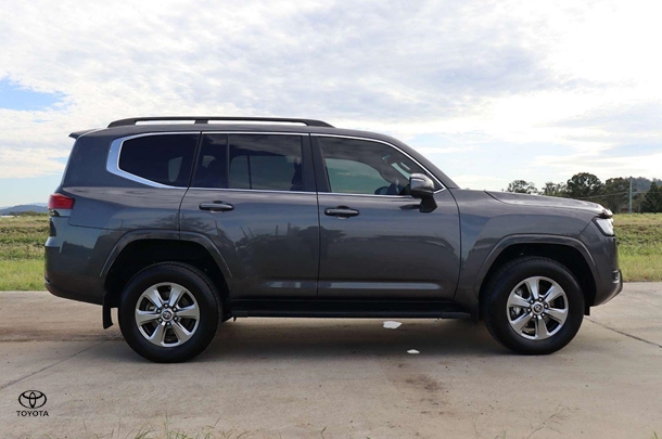 2022 Toyota Landcruiser VX image 7