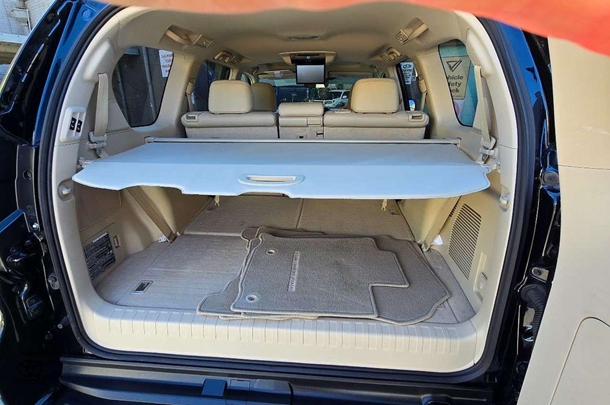 2021 Toyota Prado Kakadu image 6