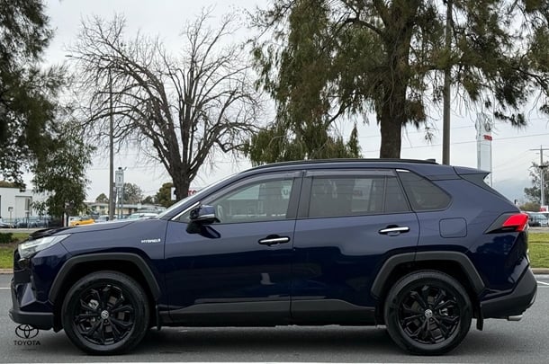 2022 Toyota RAV4 HYBRID Cruiser-AWD image 4