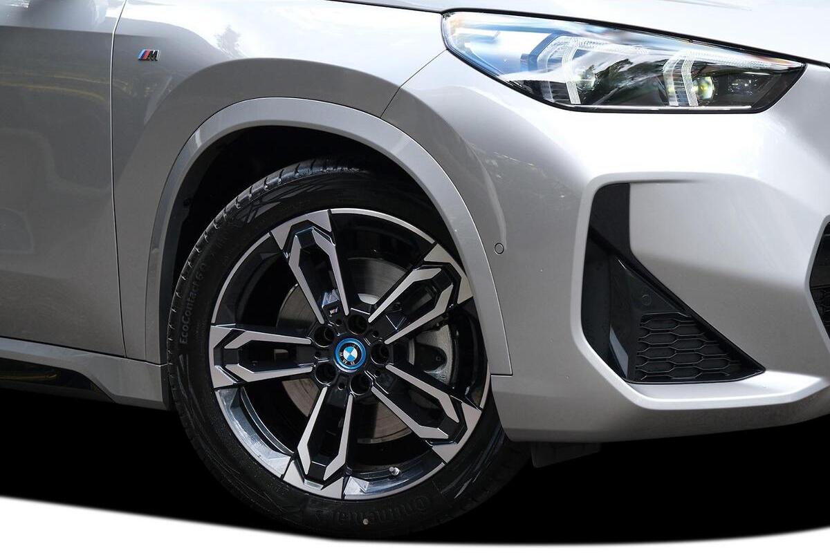 2025 BMW iX1 xDrive30 M Sport U11 Auto AWD image 17