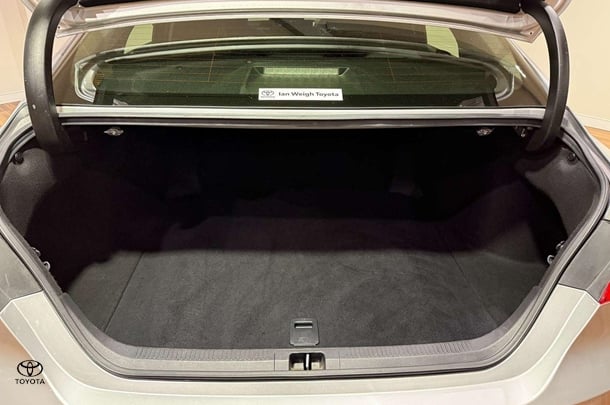2021 Toyota Camry Ascent image 13