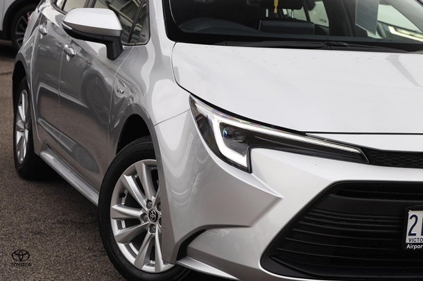 2024 Toyota Corolla Sedan Hybrid Ascent Sport image 10