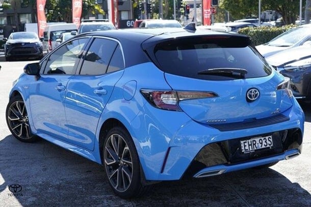 2020 Toyota Corolla Hatch Hybrid ZR image 3