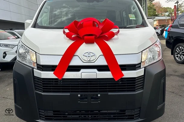 2023 Toyota Hiace LWB image 5