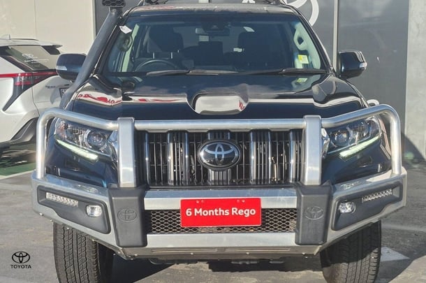 2022 Toyota Prado GXL image 3