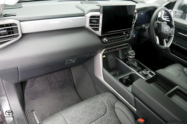 2023 Toyota Tundra Limited image 24