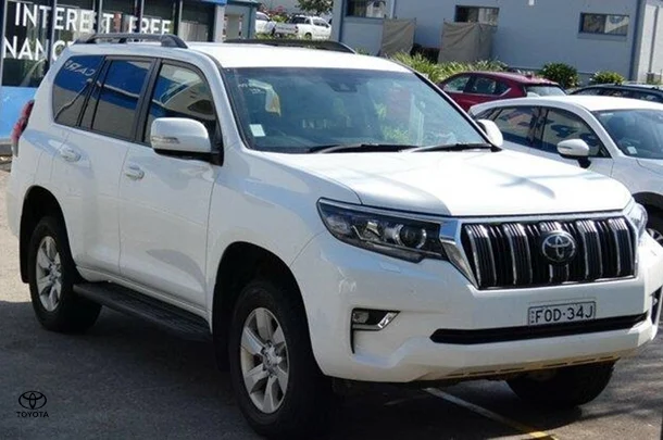 2023 Toyota Landcruiser Prado GXL image 1